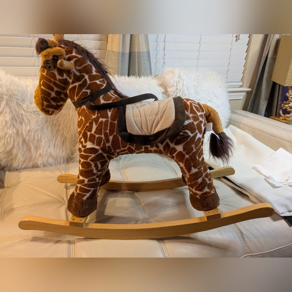 Comfy Classic Animal Adventure Giraffe Rocking Horse - Picture 7 of 9
